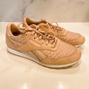 Peach Reebok Sneakers, Size 7